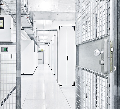Our partners provide 2 datacenters located in Zurich, 1500 m2